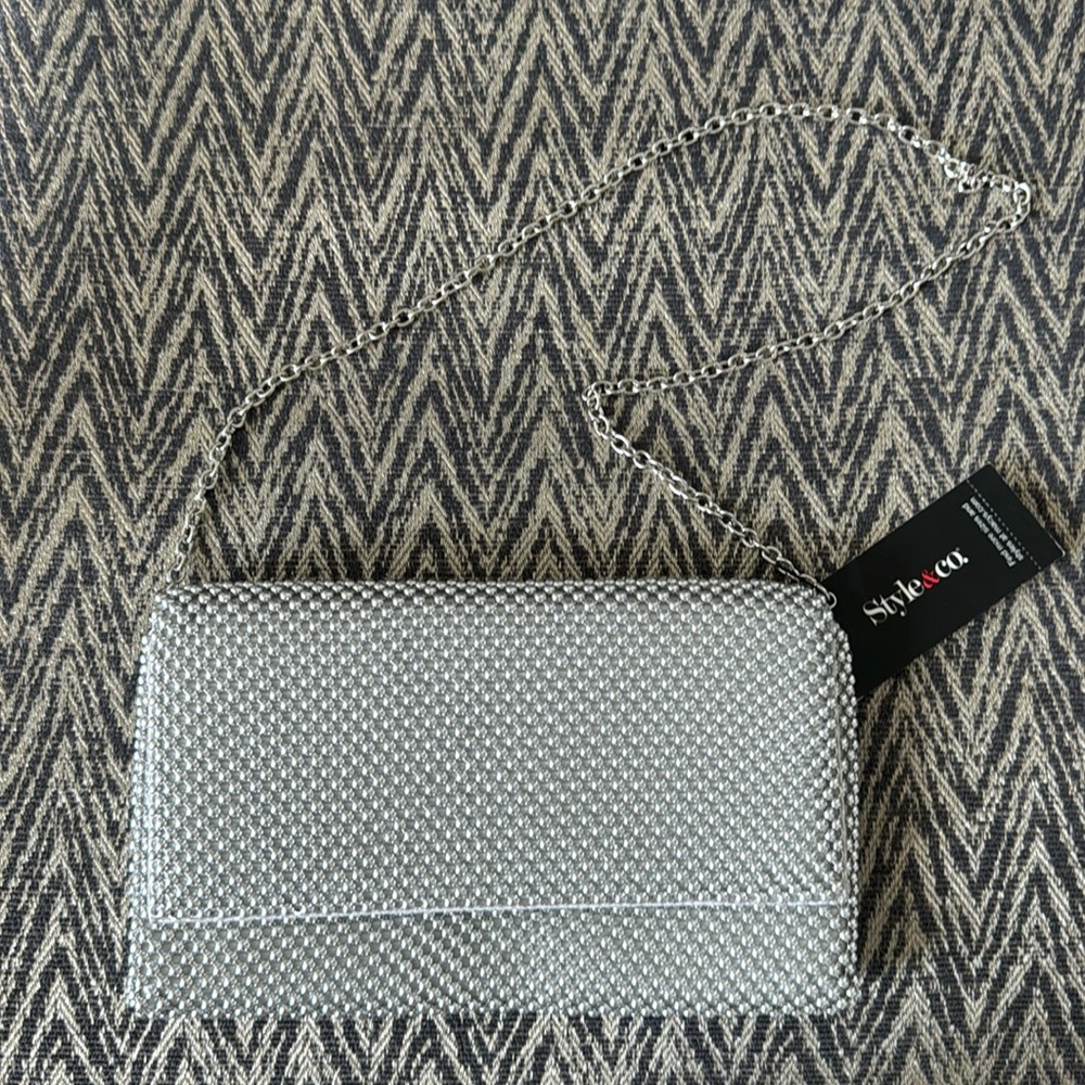 Macy’s Style & Co Shiny mesh clutch with removable strap, New with tags